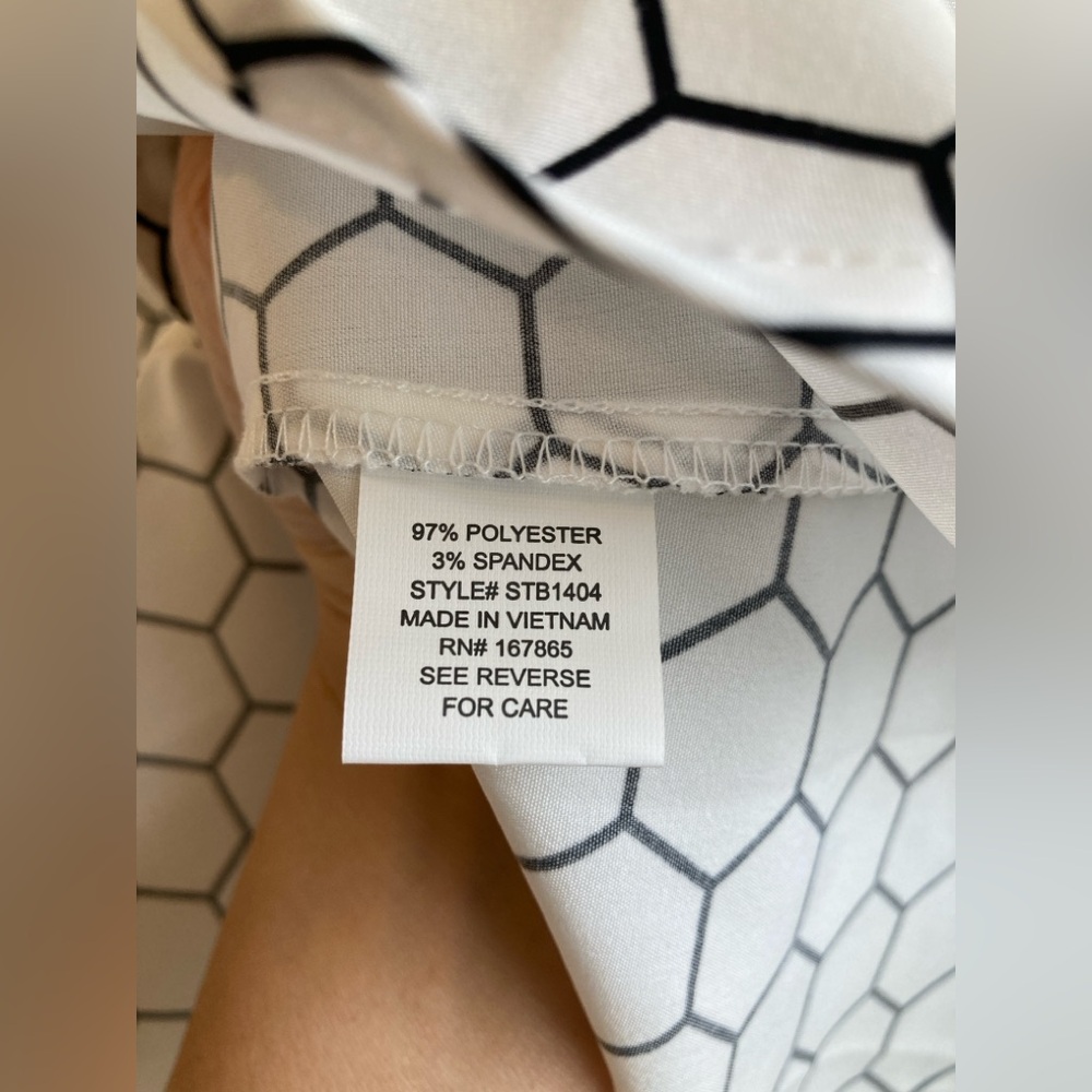 Notations White and Black Hexagon Print Button-Down Blouse Size M - Picture 7 of 9